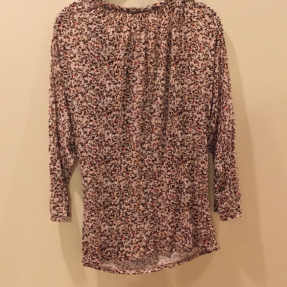 Cheetah-like print blouse - Picture 5 of 5